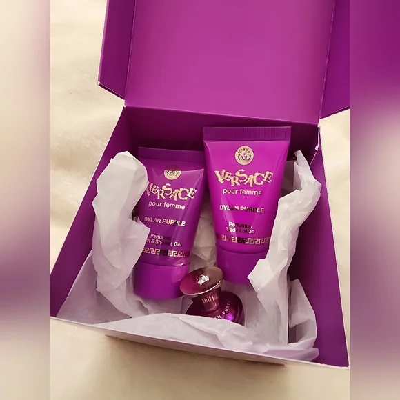 Versace Dylan Purple Pour Femme MINI Set (Super Cute In A Cute Box) - Picture 1 of 5